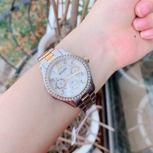 Bulova Ladies Diamond White Dial Watch! New main image 3